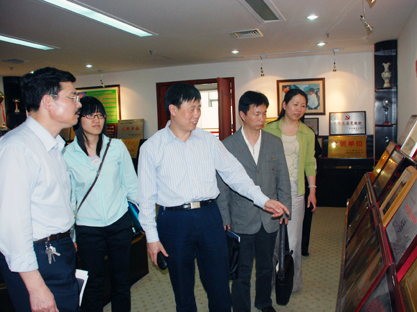 ʡ����(li��n)����ϯ�O��̩���켯�F(tu��n)